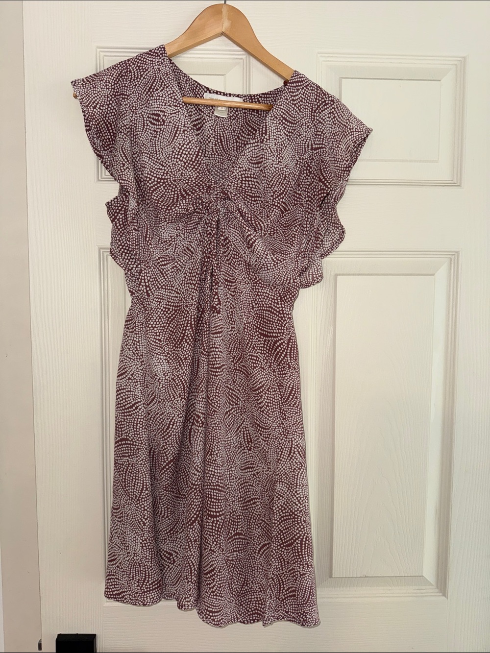 Women’s Plum Printed Flutter-Sleeve Dress